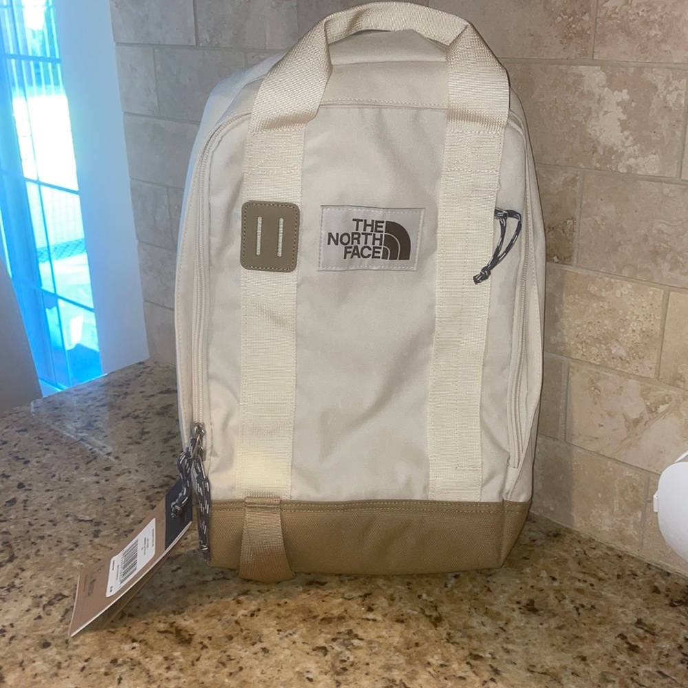 NWT northface tote pack